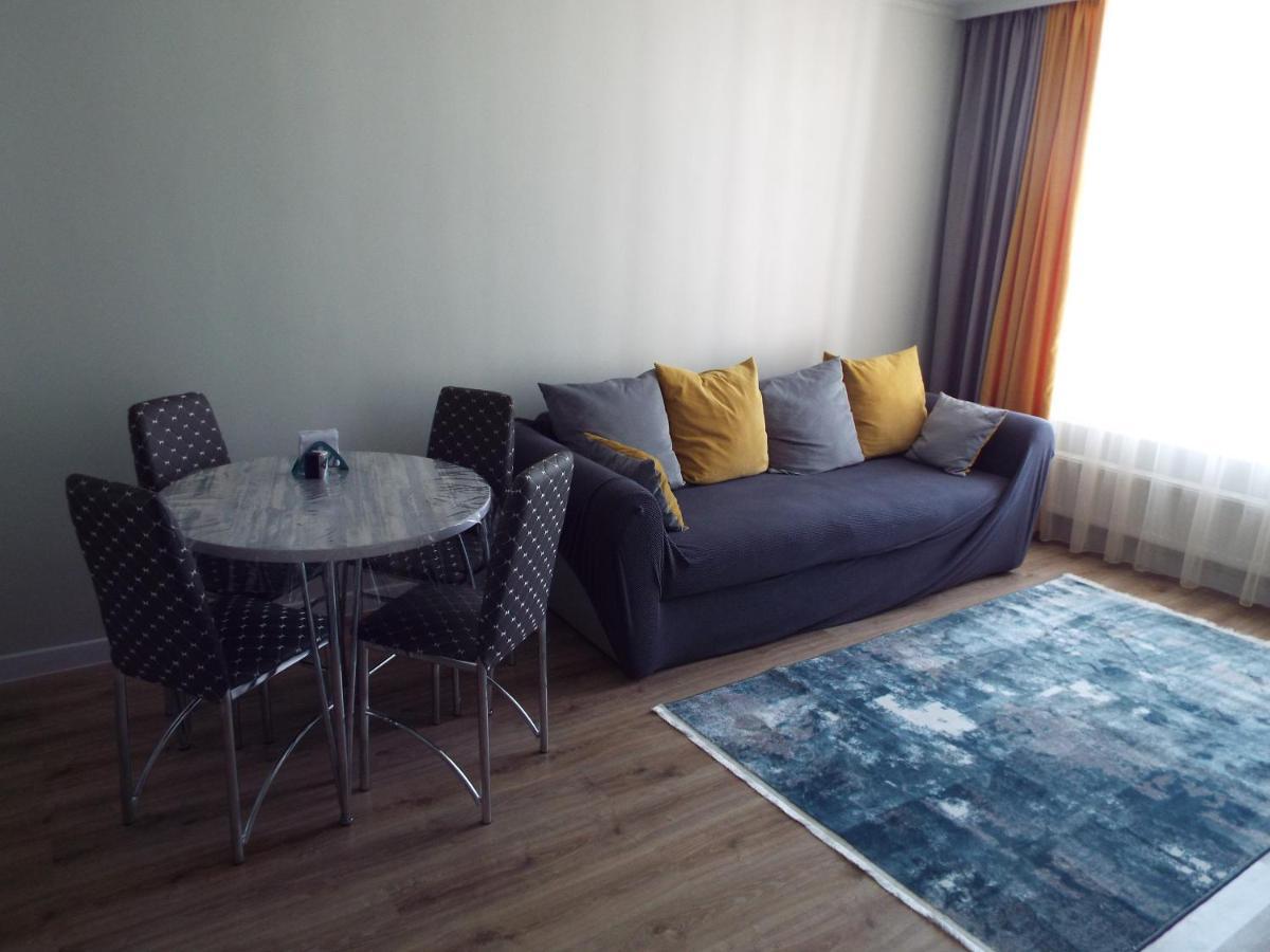 Esil Plaza Apartment Astana Exterior foto
