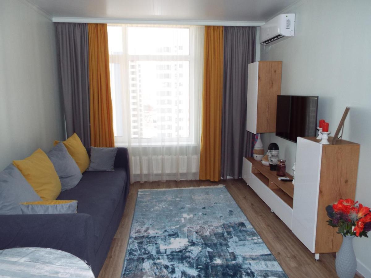 Esil Plaza Apartment Astana Exterior foto